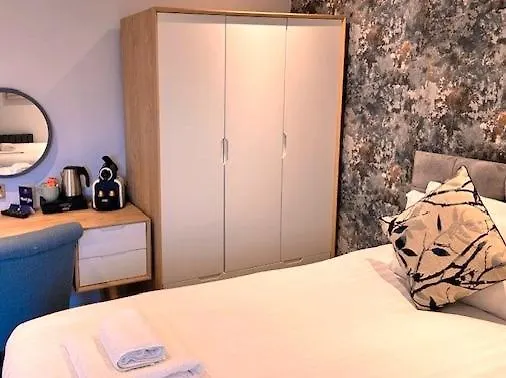 ***  The Hillcrest Hotel Widnes United Kingdom