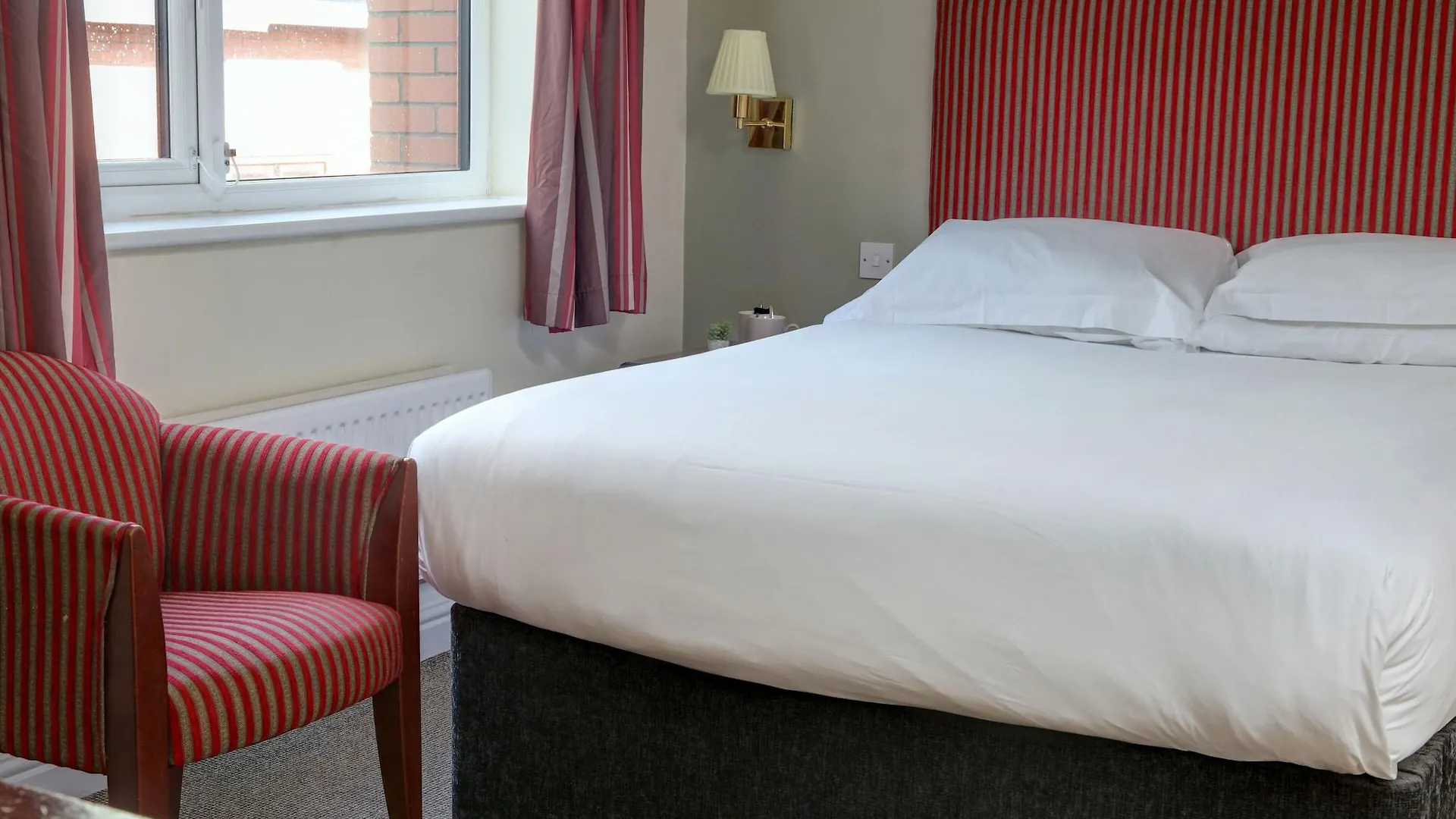 ***  The Hillcrest Hotel Widnes Reino Unido